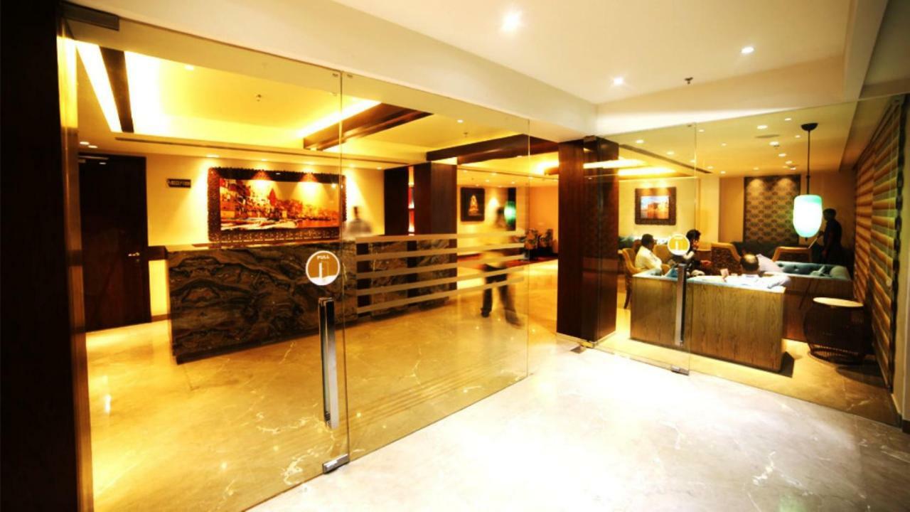 HOTEL LE LOTUS GRAND | ⋆⋆⋆ | VARANASI, INDIA | SEASON DEALS FROM $54